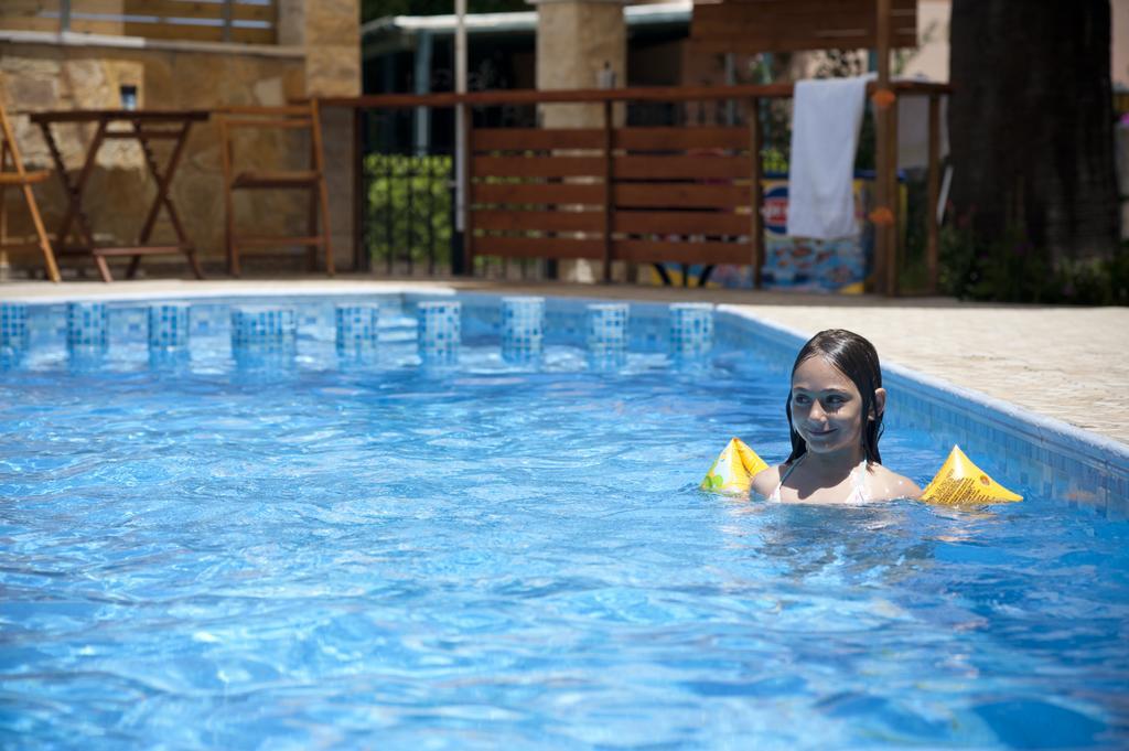 Nikolas Suites 카토다라초 외부 사진