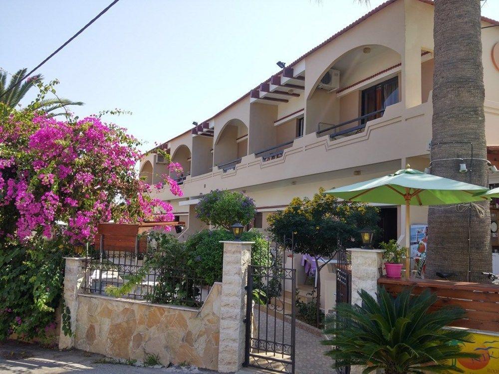 Nikolas Suites 카토다라초 외부 사진